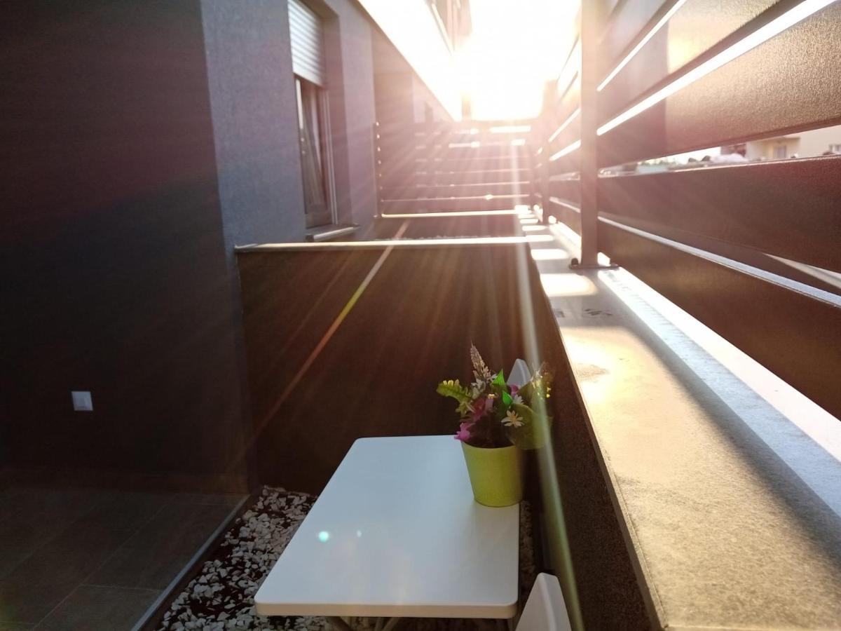 Apartment Paola With Free Private Parking Place 斯普利特 外观 照片