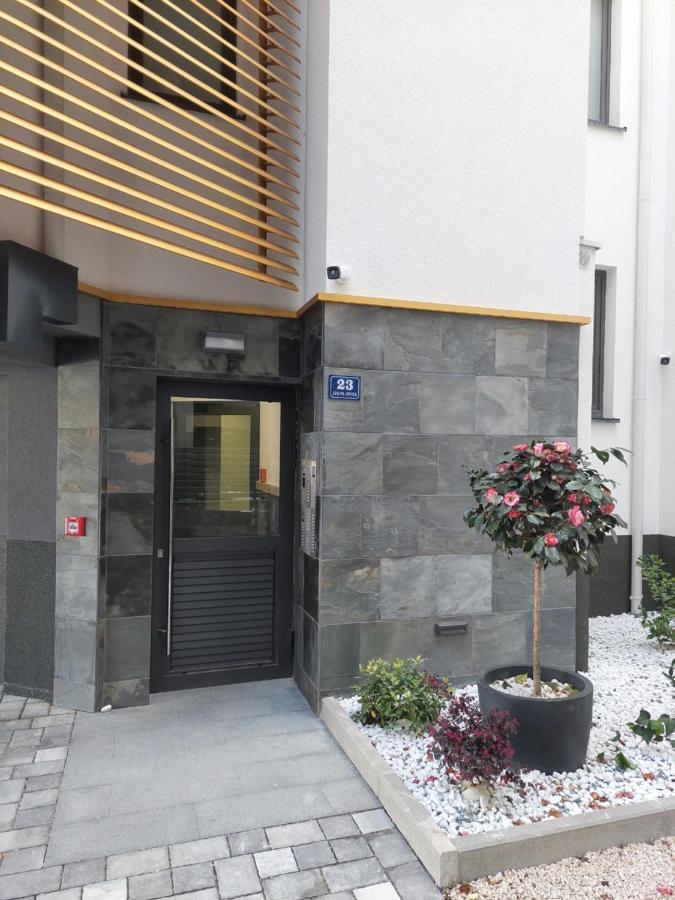 Apartment Paola With Free Private Parking Place 斯普利特 外观 照片