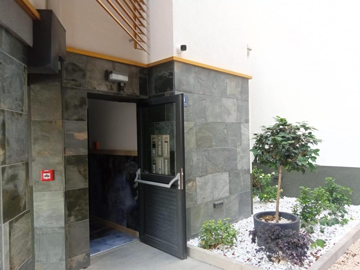 Apartment Paola With Free Private Parking Place 斯普利特 外观 照片