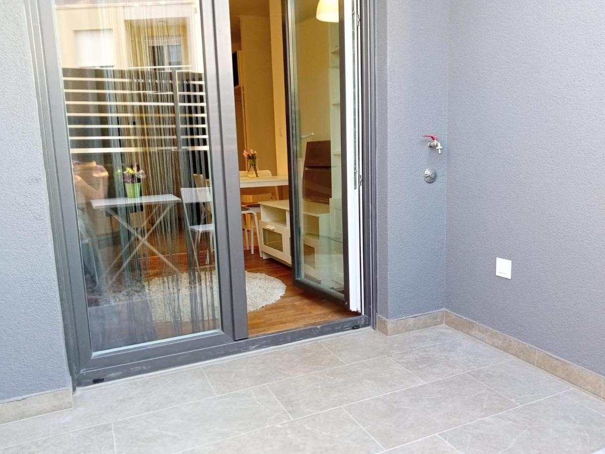 Apartment Paola With Free Private Parking Place 斯普利特 外观 照片