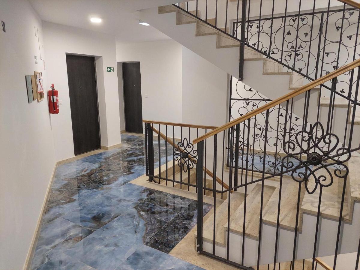 Apartment Paola With Free Private Parking Place 斯普利特 外观 照片